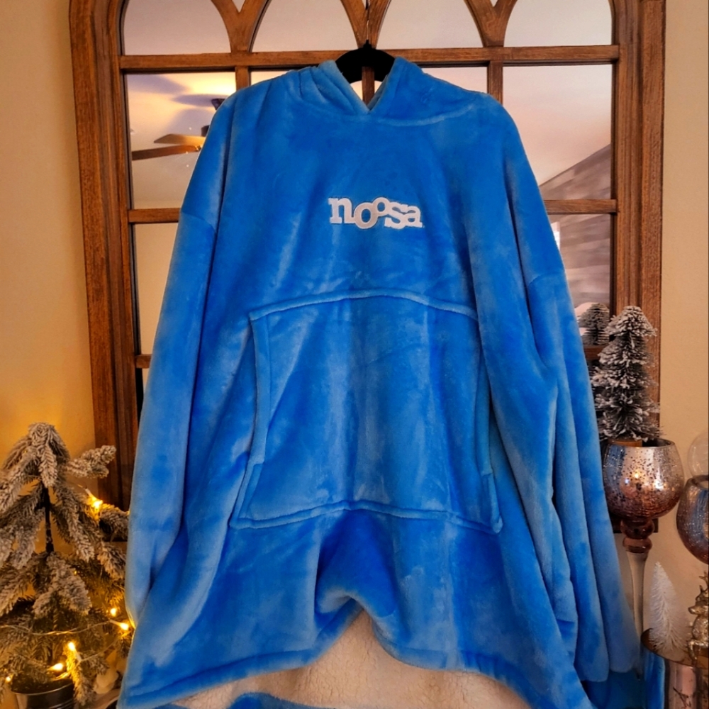 HOODIE BLANKET
